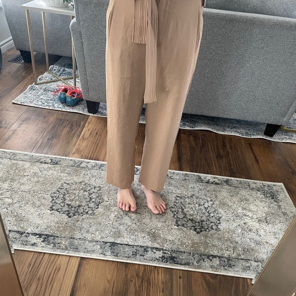 Aritiza tie front pants size 8 light brown - Picture 2 of 2